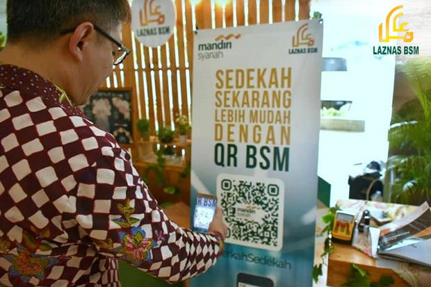 Bayar Zakat Lewat Aplikasi...