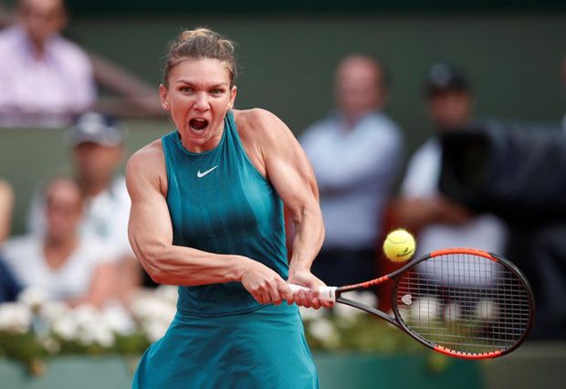 Simona Halep Raih Trofi...