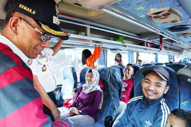 Gunakan 10 Bus, Pemkot...