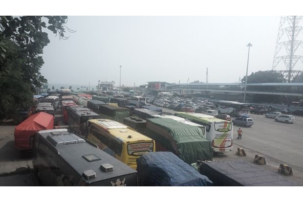 Jumlah Penumpang di...