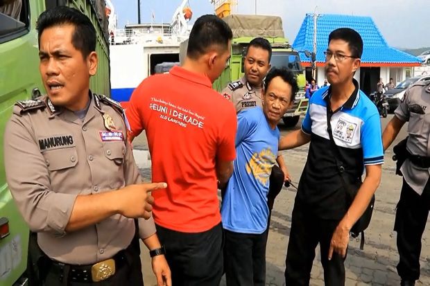 Polisi Bekuk Tiga Spesialis...