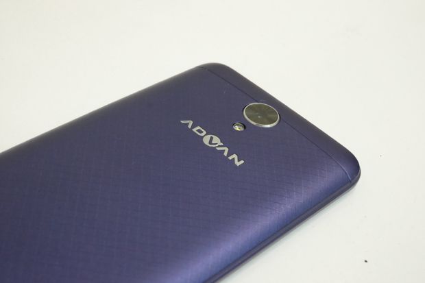 Smartphone Advan S5E...