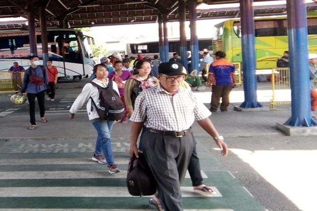 H-4 Lebaran, Terminal...
