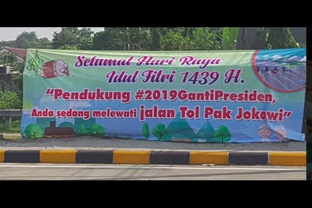 Heboh Spanduk Jalan...