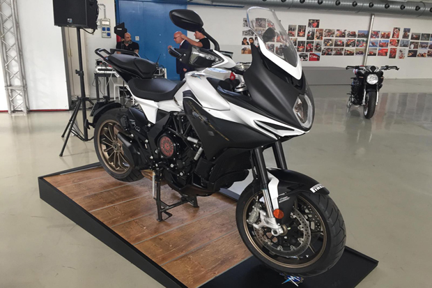 MV Agusta Beri Sinyal...
