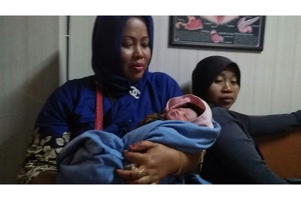 Bayi Perempuan Lahir...