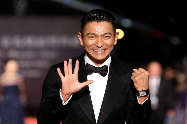 Andy Lau Sedang Menantikan...