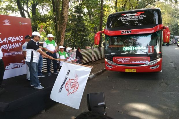 Ratusan Warga Bandung...