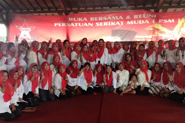 Kumpul di Rumah Syahri...