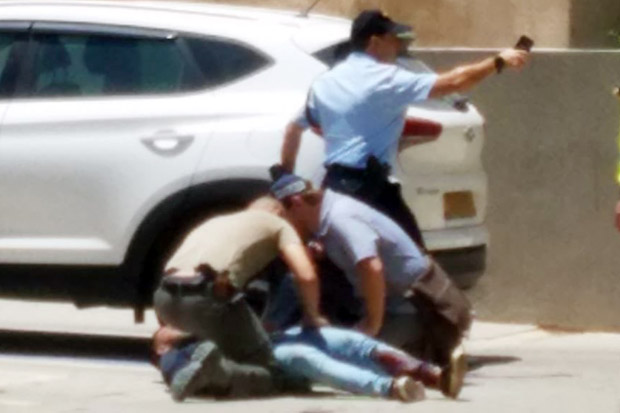 Pria Palestina Tikam...