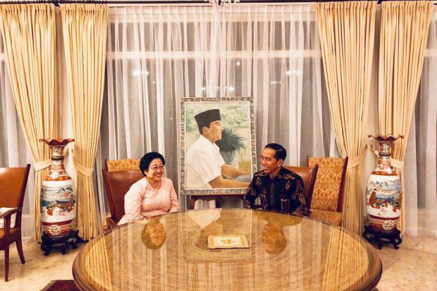 Bertemu di Batu Tulis,...