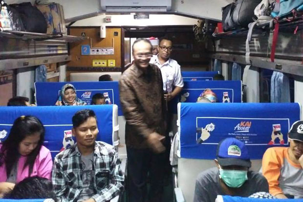 PDIP Lepas Rombongan...