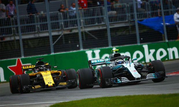 Renault Bajak Kepala...
