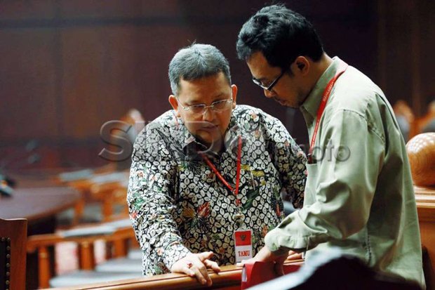 Warga Diimbau Awasi...