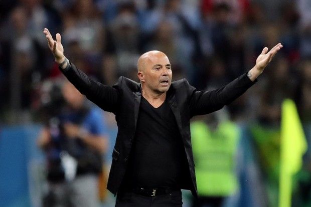 Pelatih Argentina :...