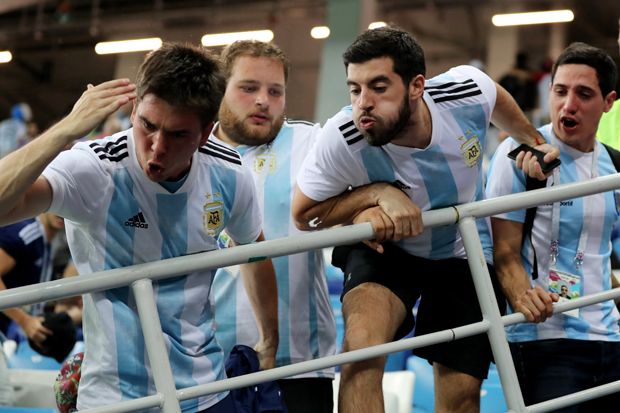 Fans Argentina Kecewa;...
