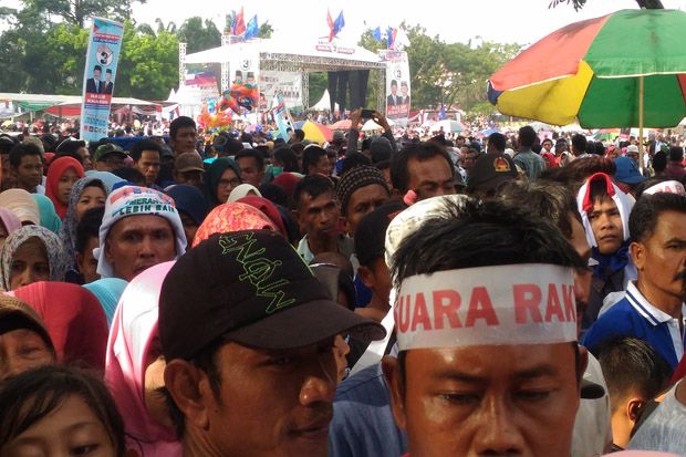 Belasan Ribu Warga Merangin...