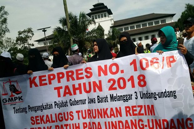 Massa GMPK Desak Presiden...