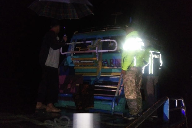 KM Risma Marisi Kecelakaan...