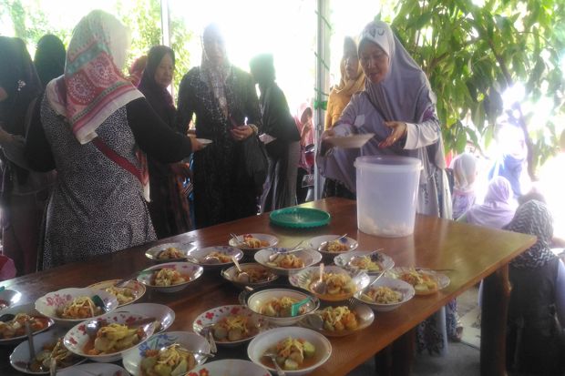500 Porsi Lontong Opor...