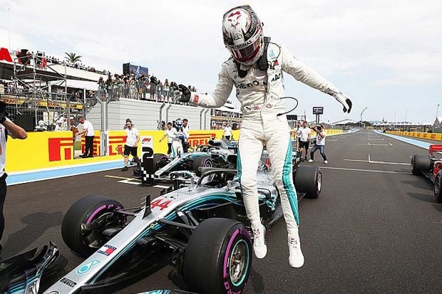 Lewis Hamilton Rebut...
