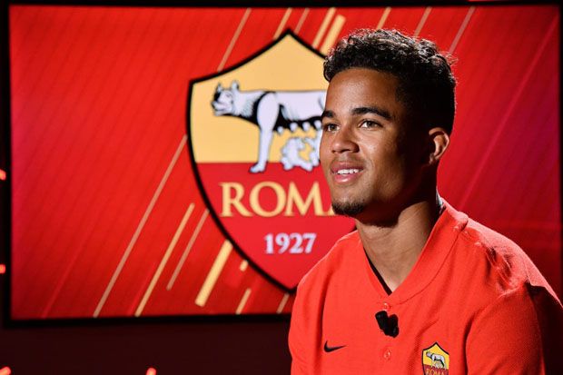 Plus Justin Kluivert,...