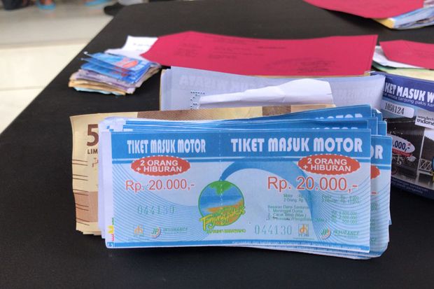 Pelaku Pungli di Tempat...