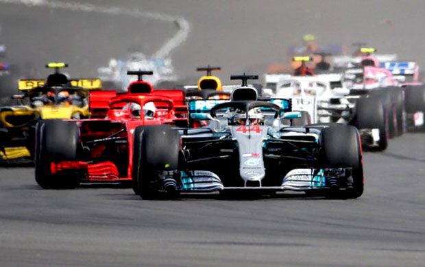Lewis Hamilton Juara...