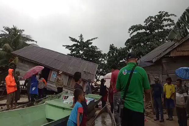 Ratusan Warga Korban...