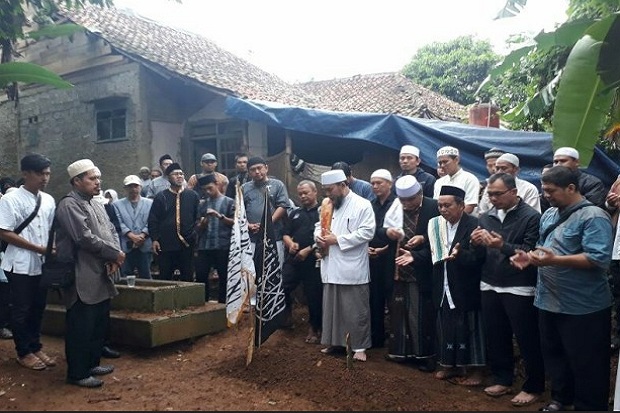 Suasana Haru Iringi...