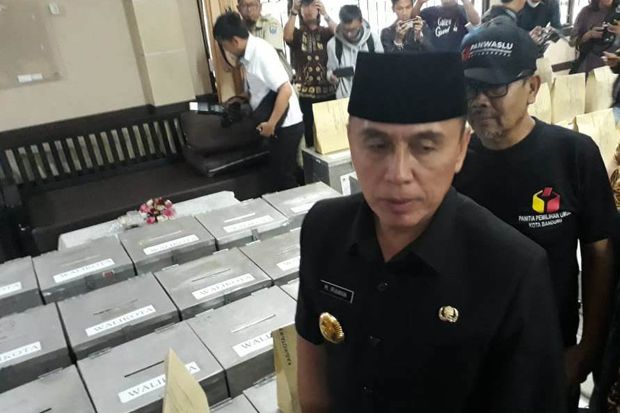 Iwan Bule Tuntut KPU...
