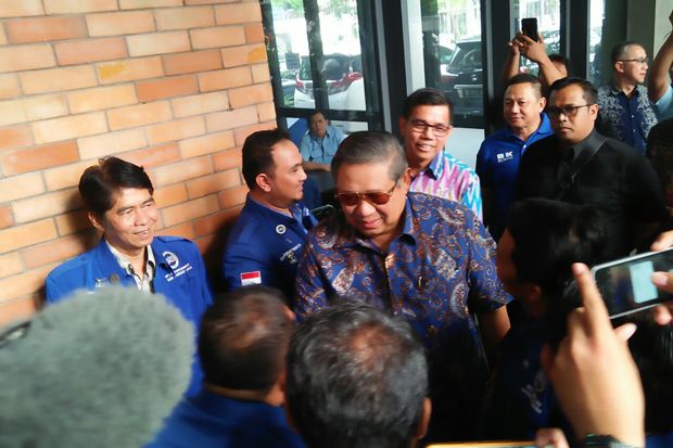 SBY Pantau Quick Count...