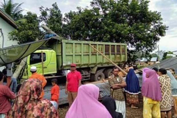 Sopir Ngantuk, Truk...