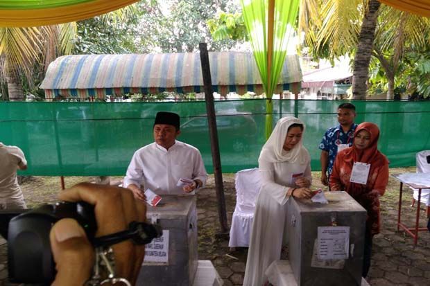 Deru Tawakal dan Berdoa...