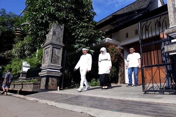Cawagub Jabar Dedi Jalan...