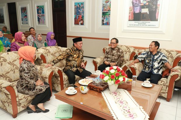 Bupati Lamongan Pasang...