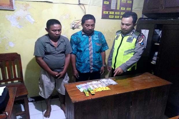 Berdalih Cari Tambahan...