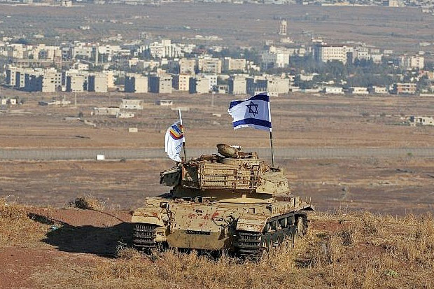 Dekati Perbatasan, Israel...