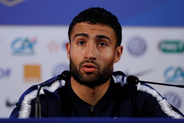 Masih Ragu Gaet Fekir,...
