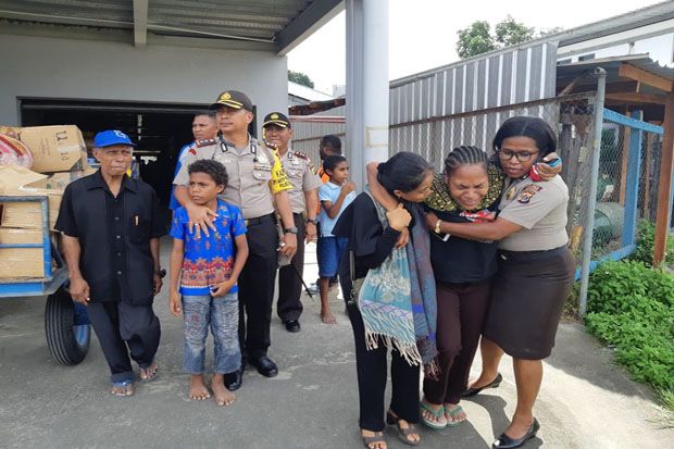 Isak Tangis Warnai Kedatangan...