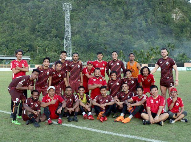 Persija Rotasi Pemain...