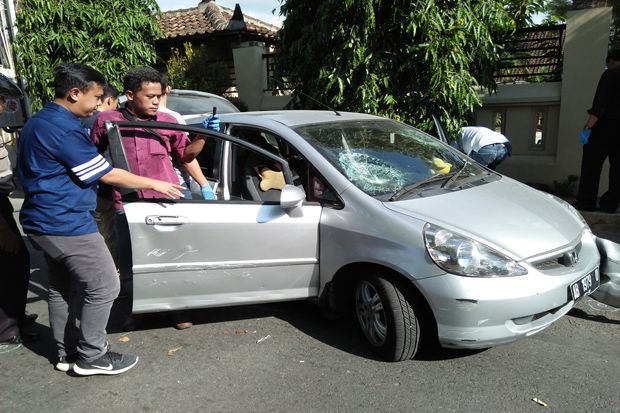 Pengemudi Jazz yang...