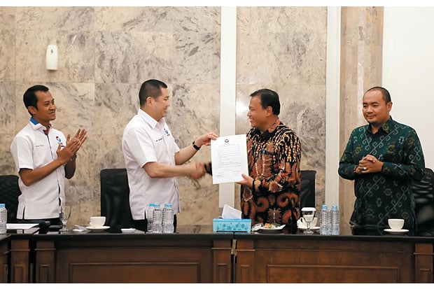 Jamin Usung Caleg Bersih,...