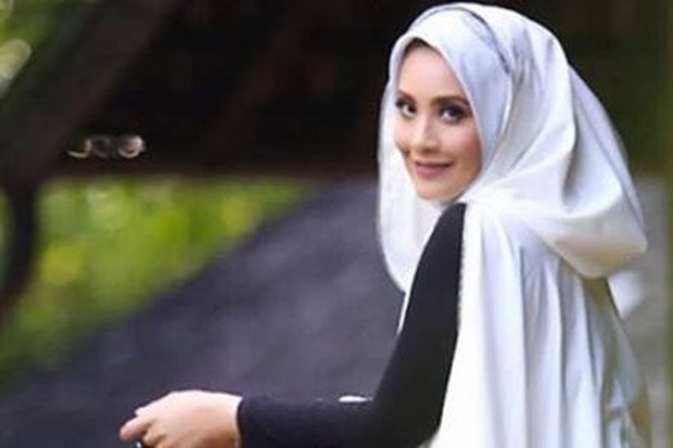 Elma Theana Senang Filmnya...