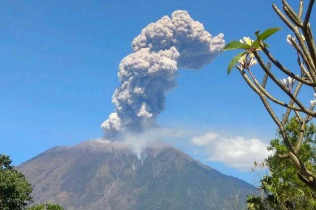 Gunung Agung Kembali...