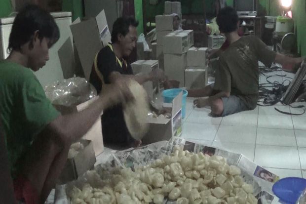 Kerupuk Rambak Khas...