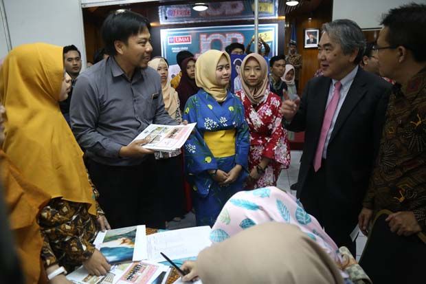 UMM Kirim Alumni FIKES...