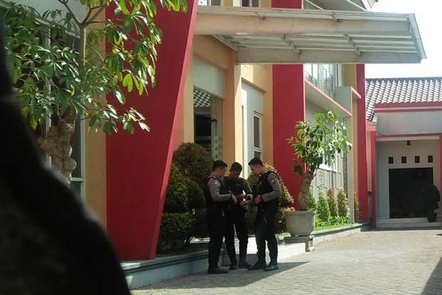 Rumah Penyuap Wali Kota...