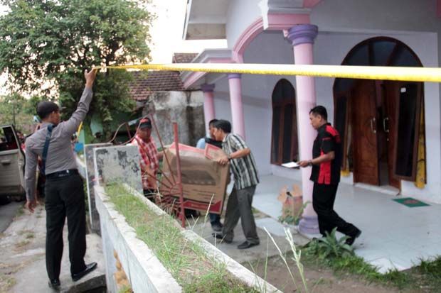 Keluarga Pelaku Bom...