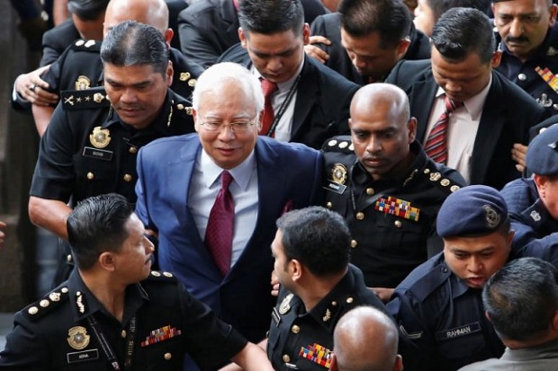 Merasa Difitnah, Najib...